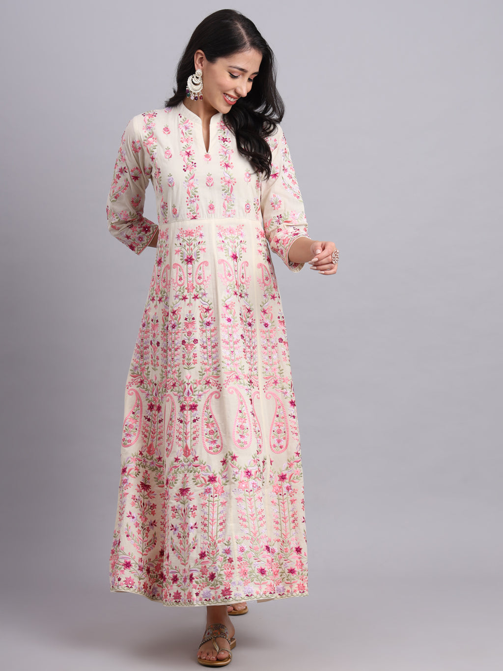 Pakiza Anarkali – Classic Flair with Subtle Embroidery
