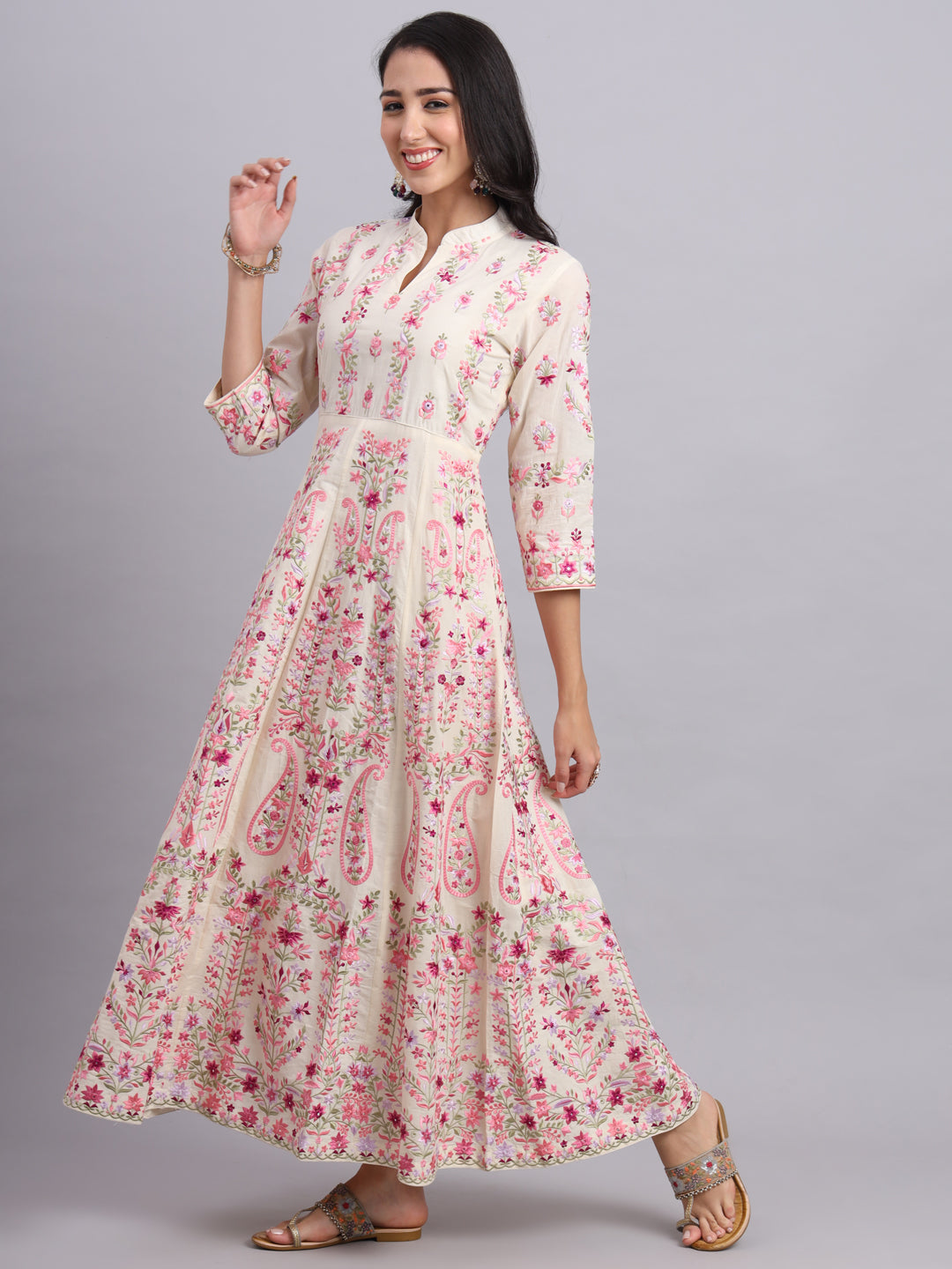 Pakiza Anarkali – Classic Flair with Subtle Embroidery