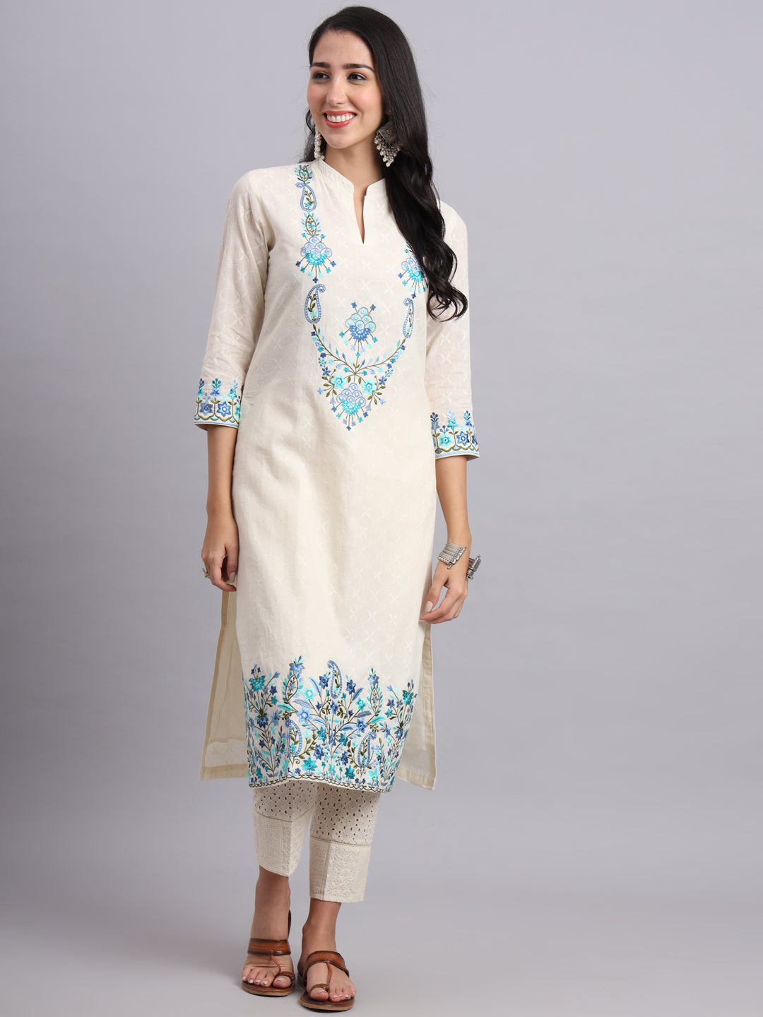 Kashmeeri Kurta – Elegant Embroidered Kurta for Festive Days