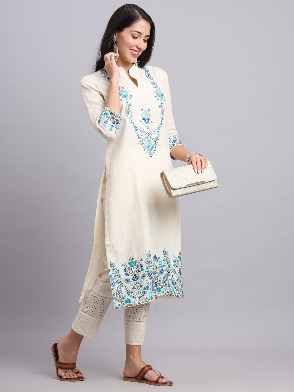 Kashmeeri Kurta – Elegant Embroidered Kurta for Festive Days