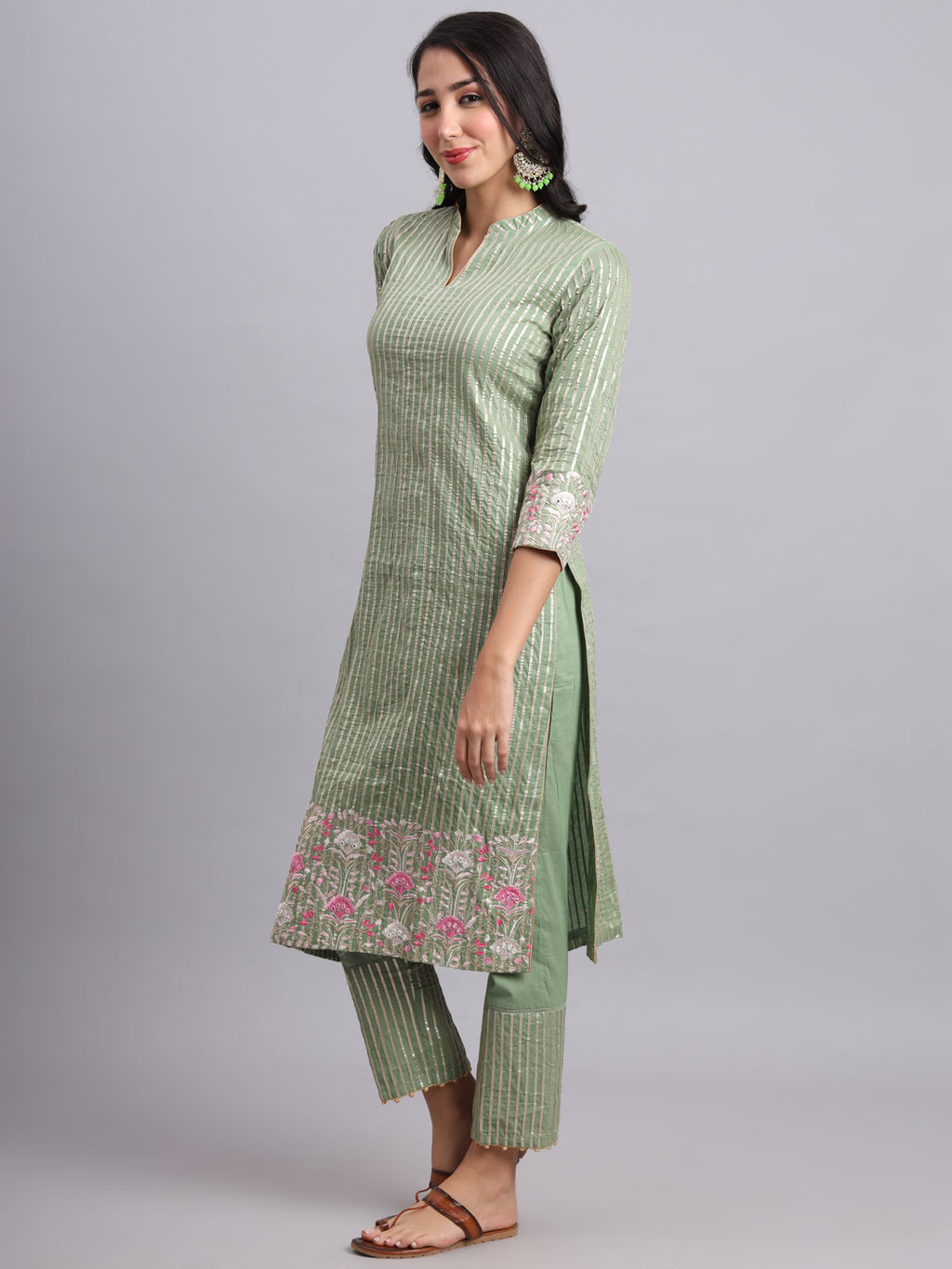 Shabreen Festive Green Straight Kurta Set – Traditional Gota & Floral Design