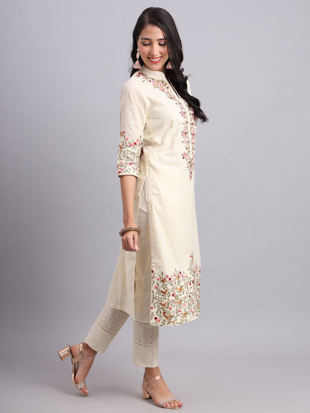 The Ivory Bloom Kurta Set – Graceful Embroidery for Women