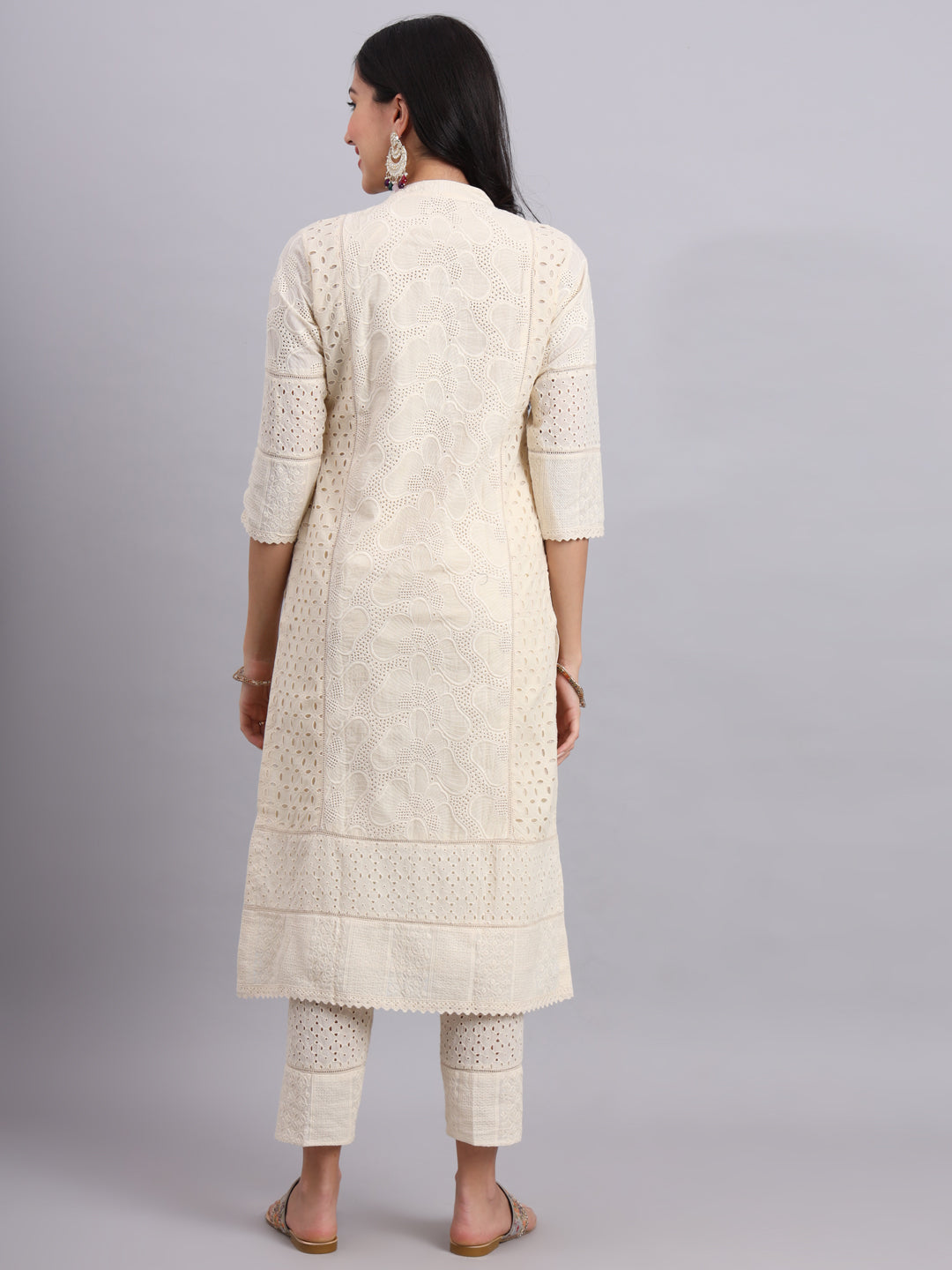 Ivory Kurta with Red Embroidery & Pants – Elegant Ethnic Wear