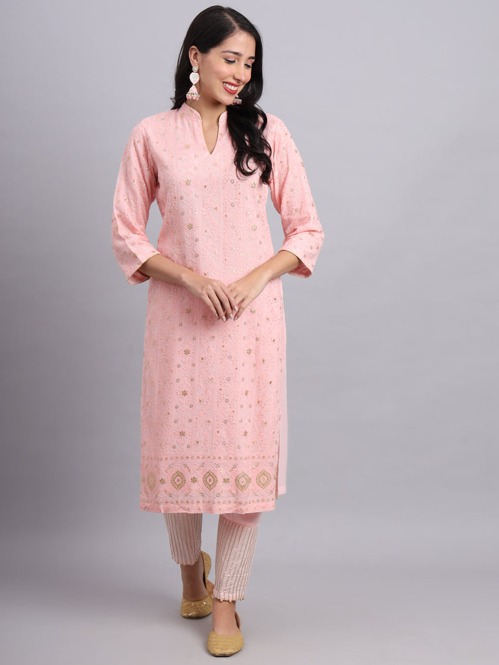 Lukhnavi Chikan Kari Kurta and Pants Set – Handcrafted Wear for Women
