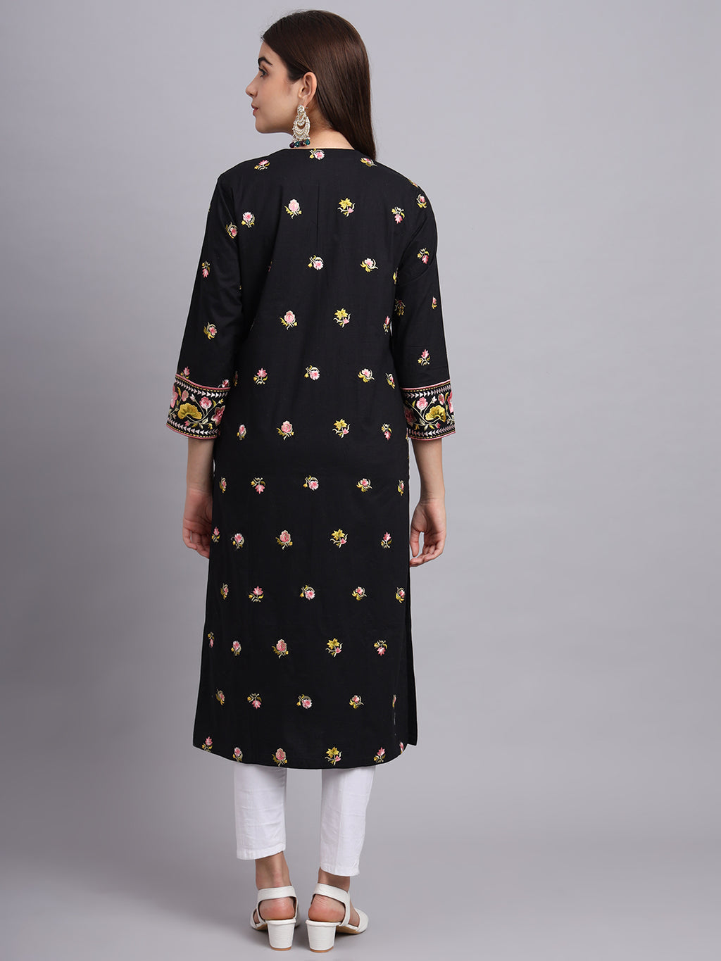 Black Floral Embroidered Kurta for Women – Elegant Ethnic Party Wear (Only Kurta))