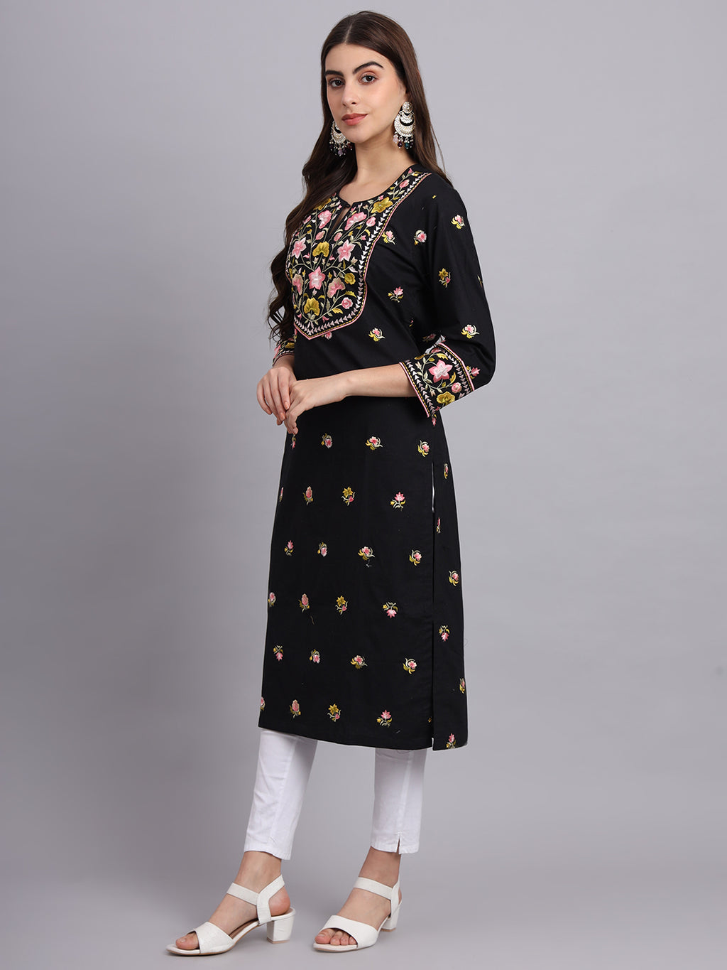 Black Floral Embroidered Kurta for Women – Elegant Ethnic Party Wear (Only Kurta))